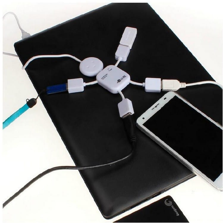 Mini Robot-Shaped 4-Port USB Hub Extension Concentrator