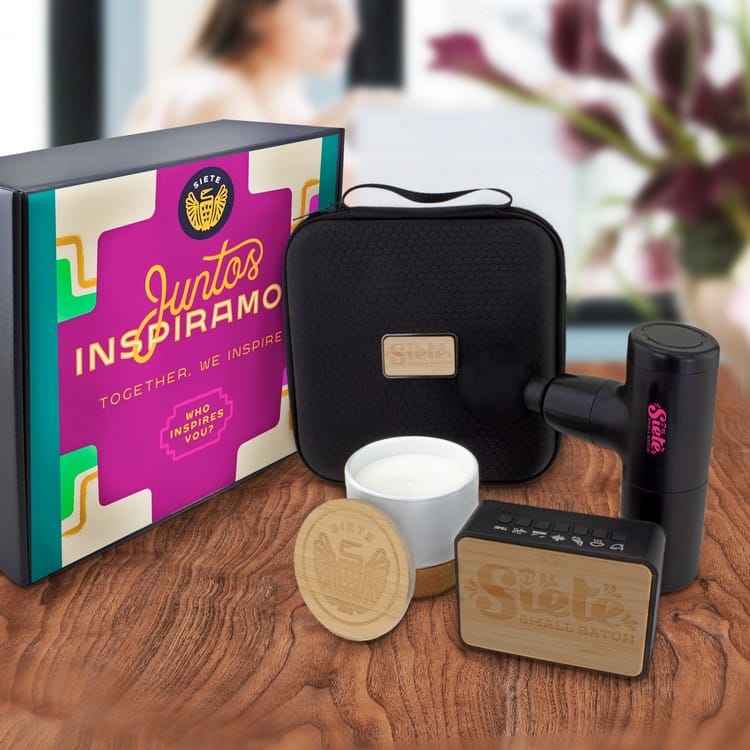 Calm and Relax Cozy Kit with Candle (3 Pieces) 